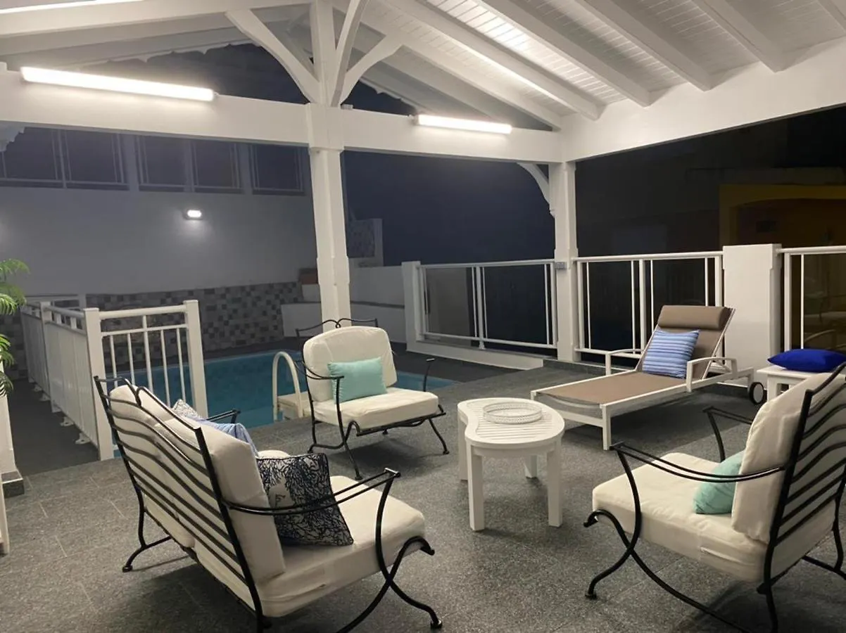 Homestay Krys-Loc Apartment Le Gosier